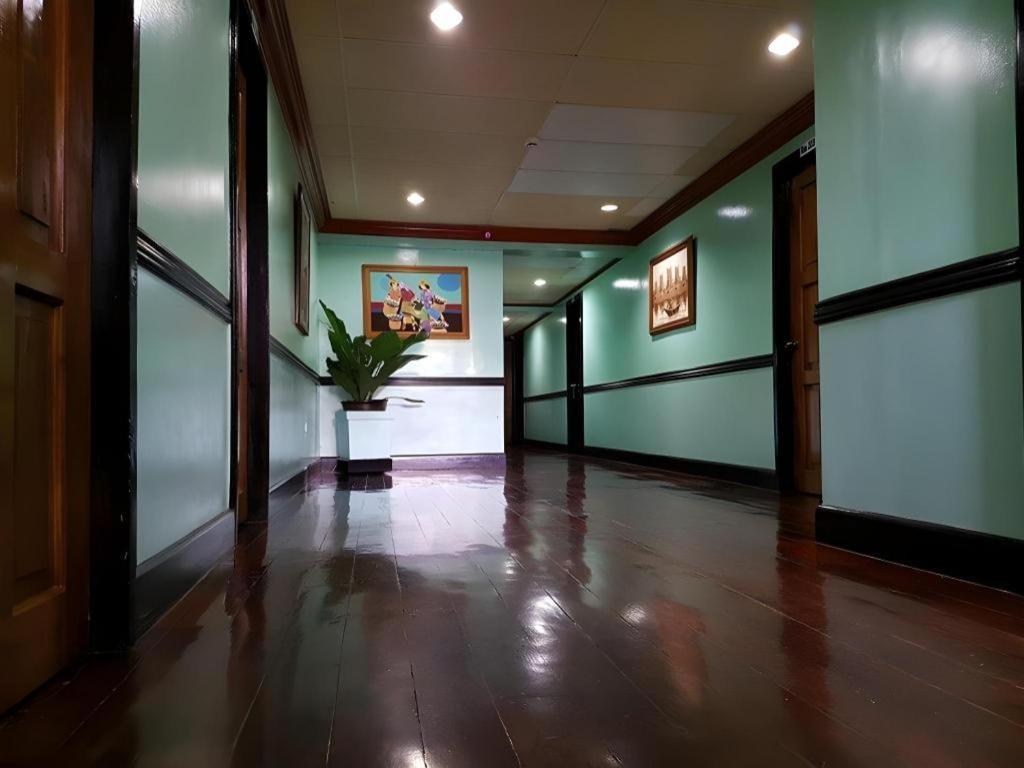 Vest Grand Suites Panglao Exterior foto
