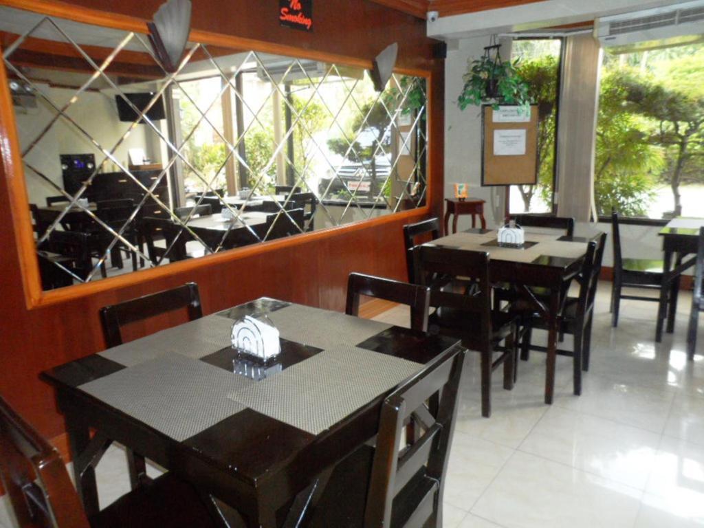 Vest Grand Suites Panglao Exterior foto